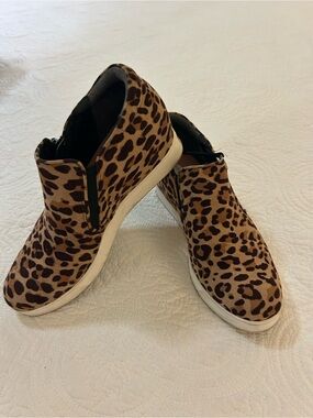 2 pair Dr Scholl’s Wedge Sneakers